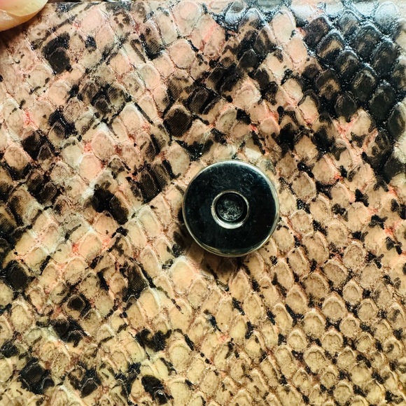 Snakeskin Pattern Tan and Black Women's Bag By Judith Jack - Picture 7 of 10